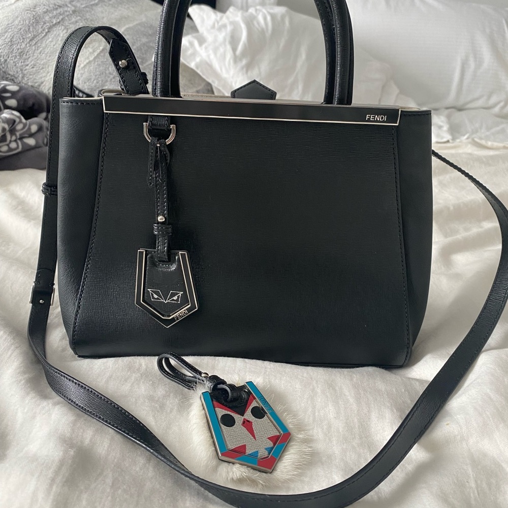 Authentic FENDI Petite 2Jours Vitello Leather Elite Tote Shoulder Bag Black
